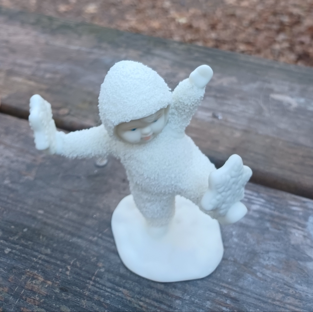 Department 56 Snowbaby "It's Snowing" From The Winter Tales Collection With  Box